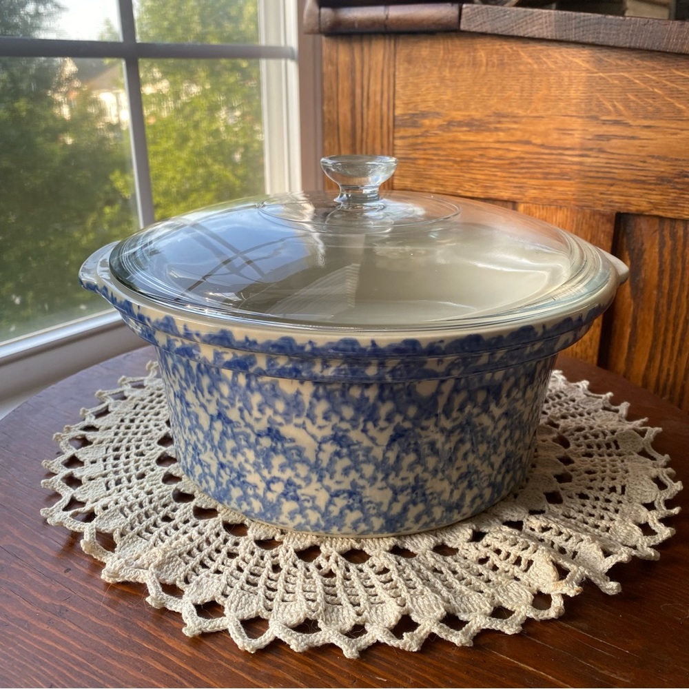 Vintage The Workshops of Gerald E Henn Large Casserole Dish & Lid EUC